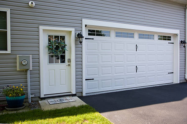 24/7 Emergency Garage Door Panel Replacement experts in Cedar Rapids, IA